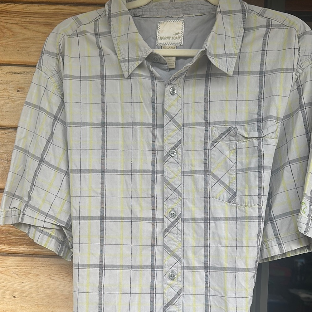 Horny Toad Gray Casual Button Down Shirt with Plaid Design